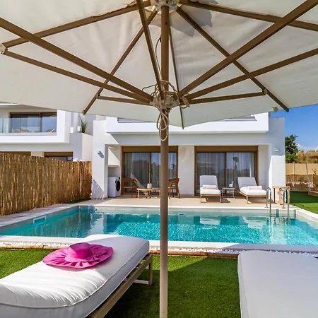 Anna Luxury By Travelpro * Flogita