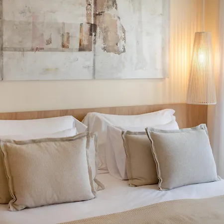 Anna Luxury By Travelpro Apartmán Flogita
